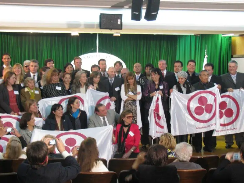 Entrega de la Bandera de la Paz en el Senado de la Nación Argentina
