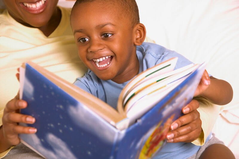 ¿ Cómo leer cuentos a niños Sordos ?