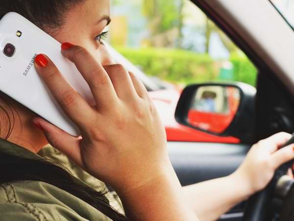 Consejos para evitar distracciones al volante