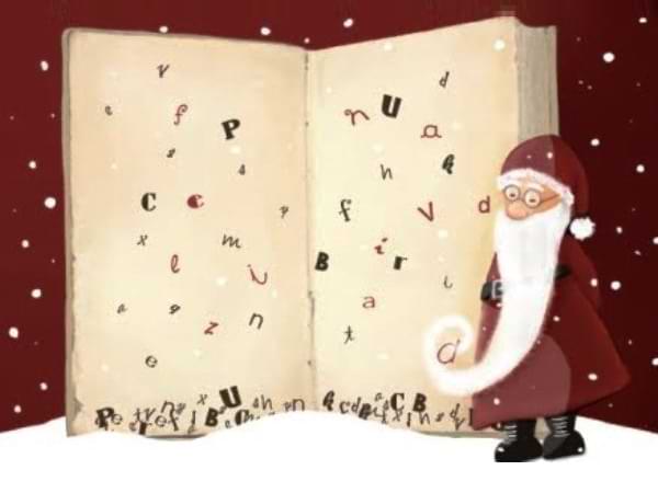 Los libros de cuentos también fueron parte de los adornos del árbol de Navidad
